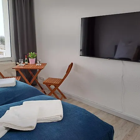 Apartment Burgk59, 3 Bedroom 6 Beds, Tv, Kitchen And Bath *
