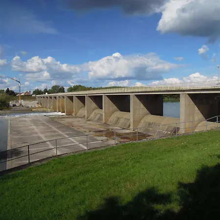 Neueburgk59, App, Kitchen And Bath Apartament *