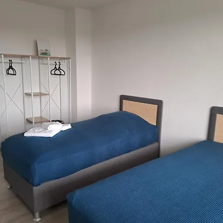 Apartment Burgk59, 3 Bedroom 6 Beds, Tv, Kitchen And Bath Muldenstein