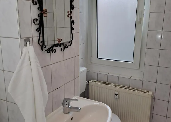 Neueburgk59, App, Kitchen And Bath *